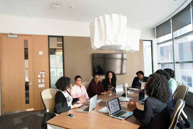 A group discussion in a bright meeting room